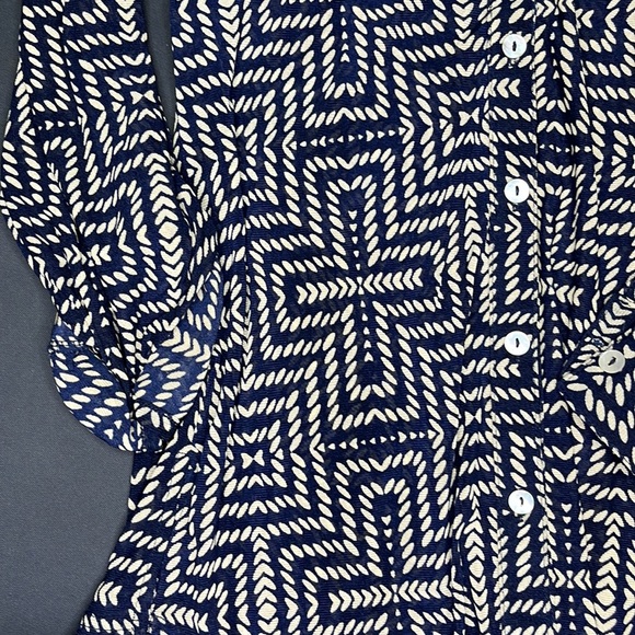 Funky Pattern Blouse - Picture 4 of 4